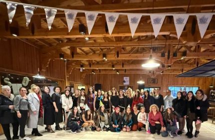 KIR ÇİÇEKLERİ YENİ YILI BOSCH EVİ’NDE KARŞILADI