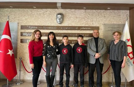 KIR ÇİÇEKLERİNE ANLAMLI BAĞIŞ