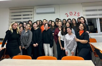 KIR ÇİÇEKLERİNE DİJİTAL GÜVENLİK EĞİTİMİ