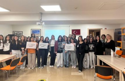 LÖSEV’DEN KIZ YURDU ÖĞRENCİLERİNE BİLGİLENDİRME ZİYARETİ