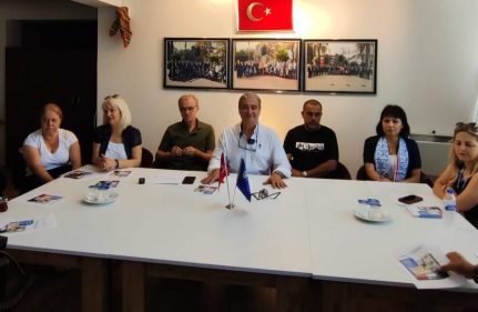 ÇEK VE MUDANYA KENT KONSEYİNDEN KIR ÇİÇEKLERİ İÇİN GÜÇ BİRLİĞİ